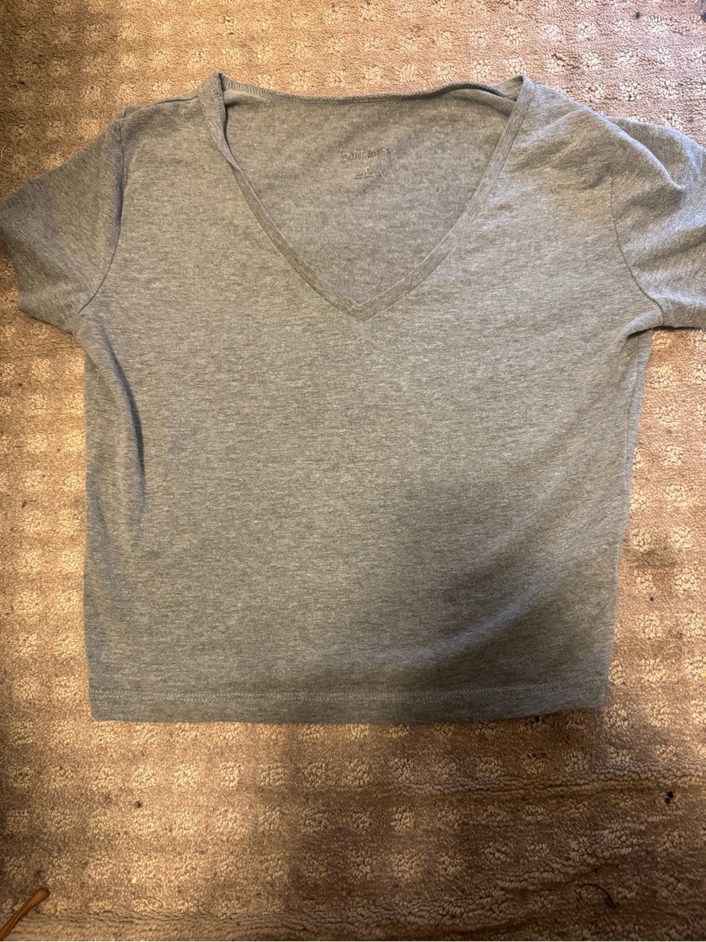 wild fable Light Gray V-Neck Short Sleeve Tee